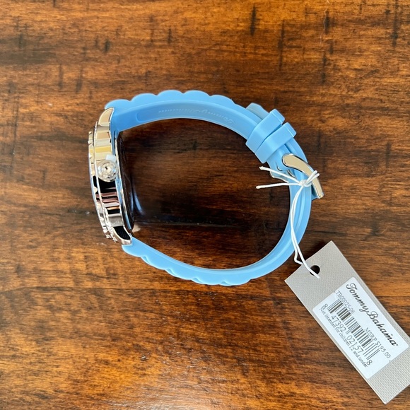 Tommy Bahama Women’s Silicone Strap Watch - Picture 5 of 8